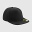 Gorra snapback color negro.